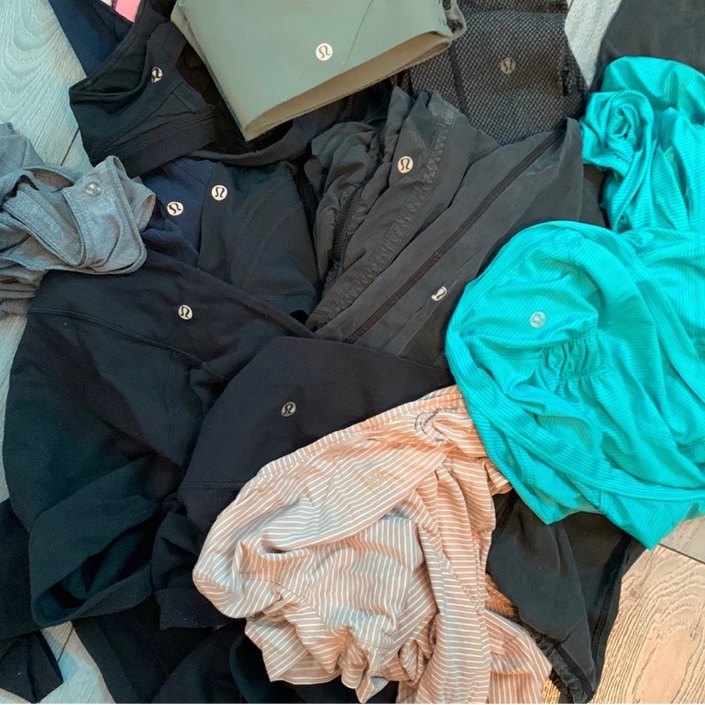 Lululemon 10 Item Rescue Box